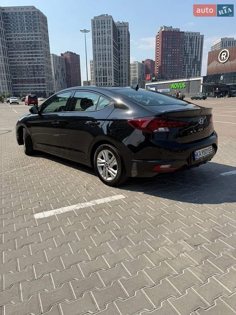 2019 Hyundai Elantra - мініатюра 9