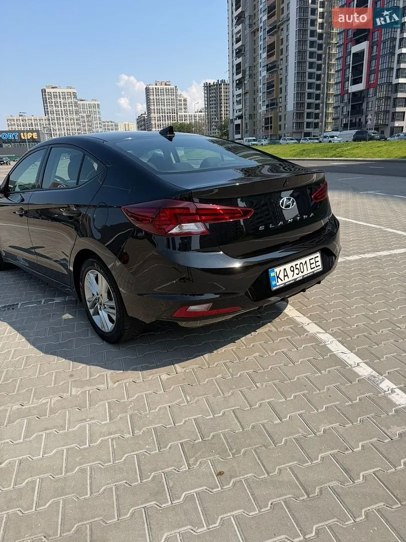 2019 Hyundai Elantra - мініатюра 16