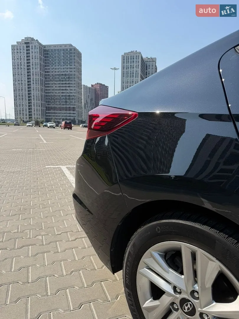 2019 Hyundai Elantra - мініатюра 20