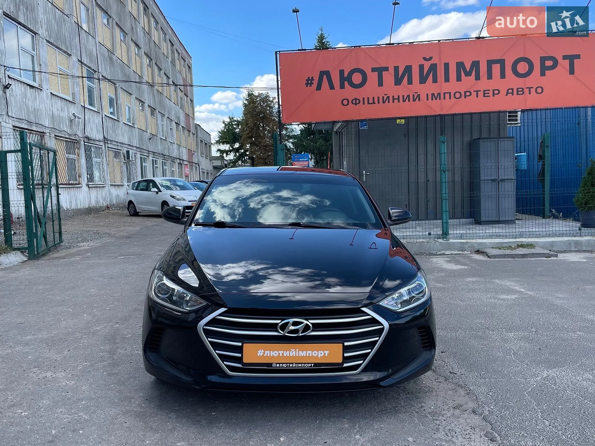 2017 Hyundai Elantra - мініатюра 8