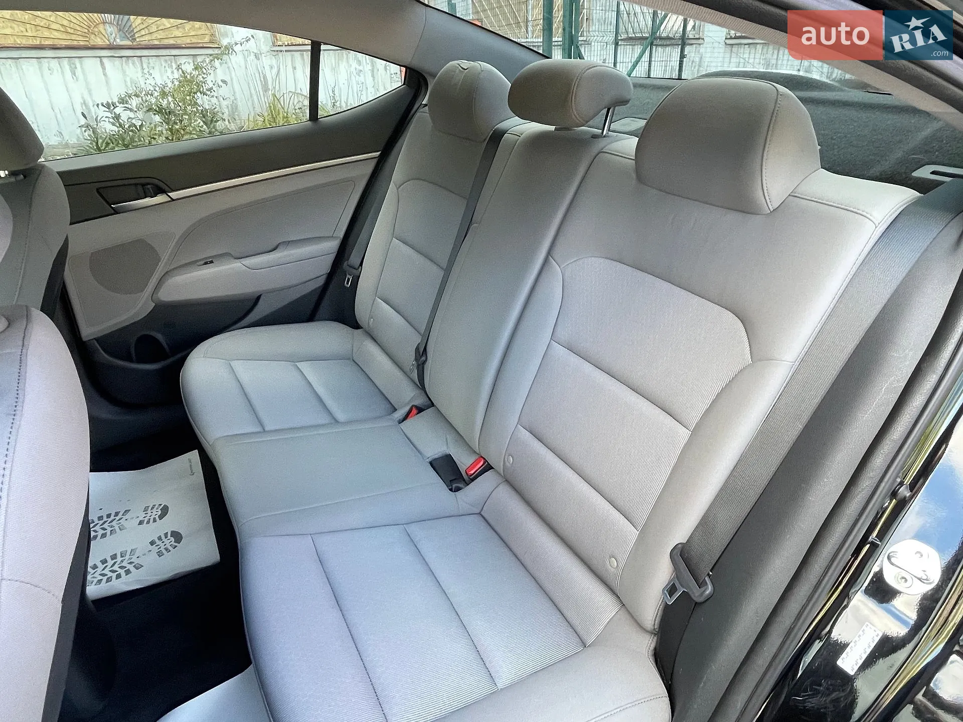 2017 Hyundai Elantra - мініатюра 30