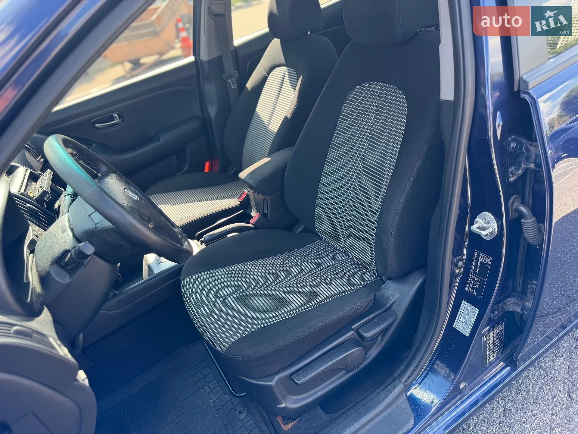 2011 Hyundai Elantra - мініатюра 21