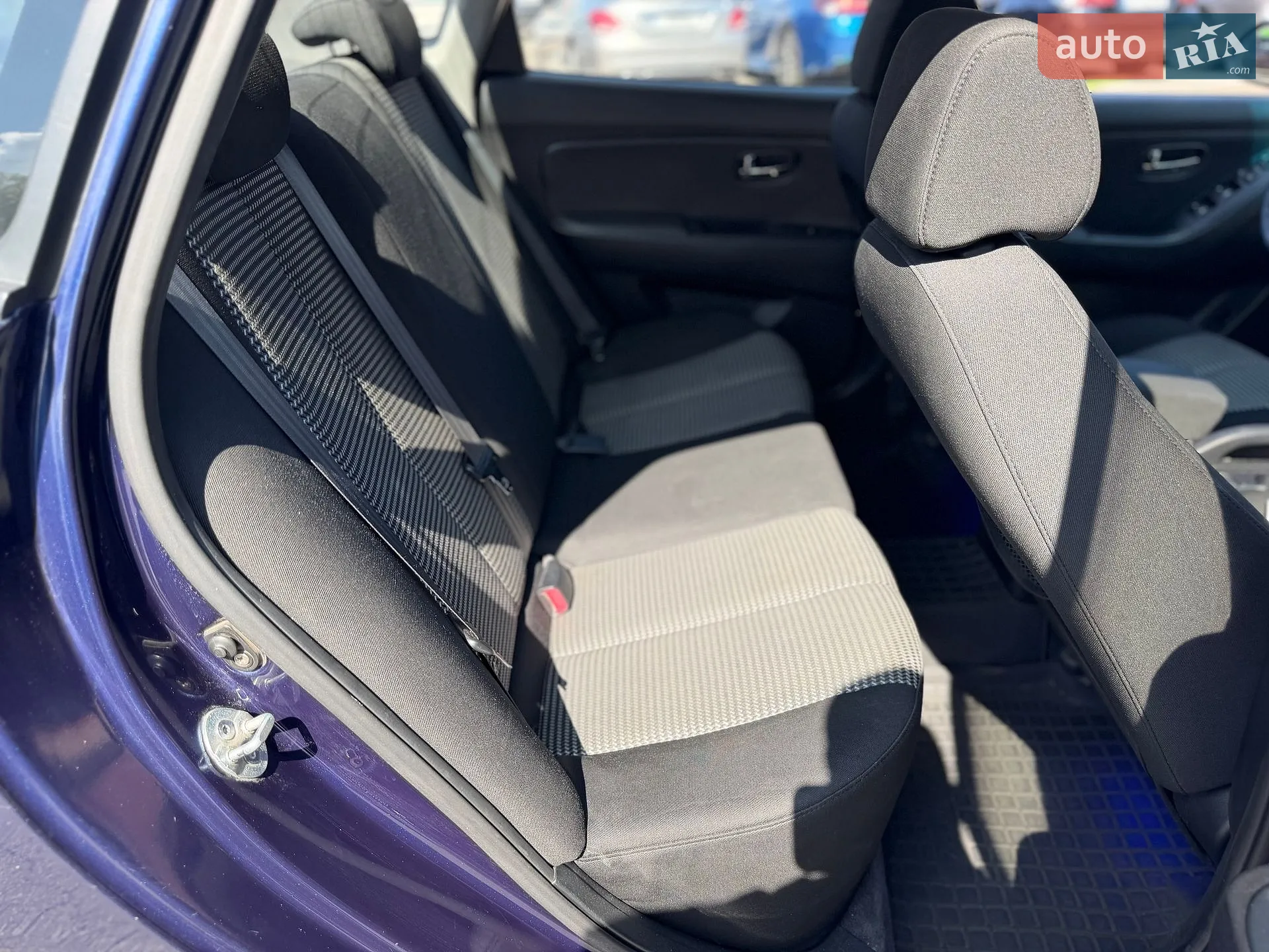 2011 Hyundai Elantra - мініатюра 29
