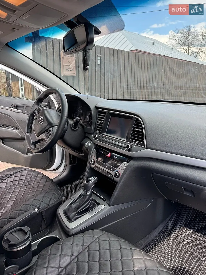 2018 Hyundai Elantra - мініатюра 37