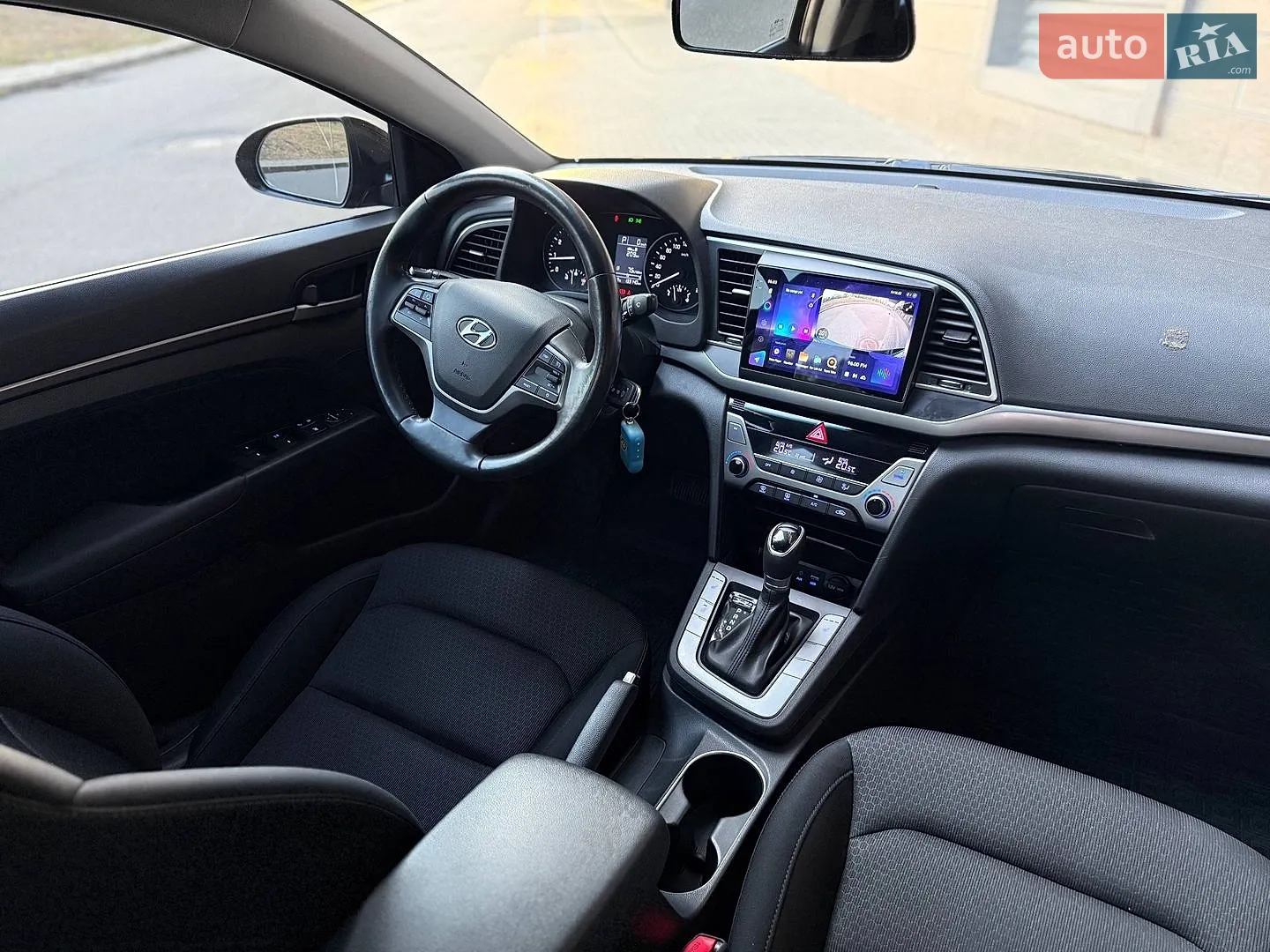 2018 Hyundai Elantra - мініатюра 18