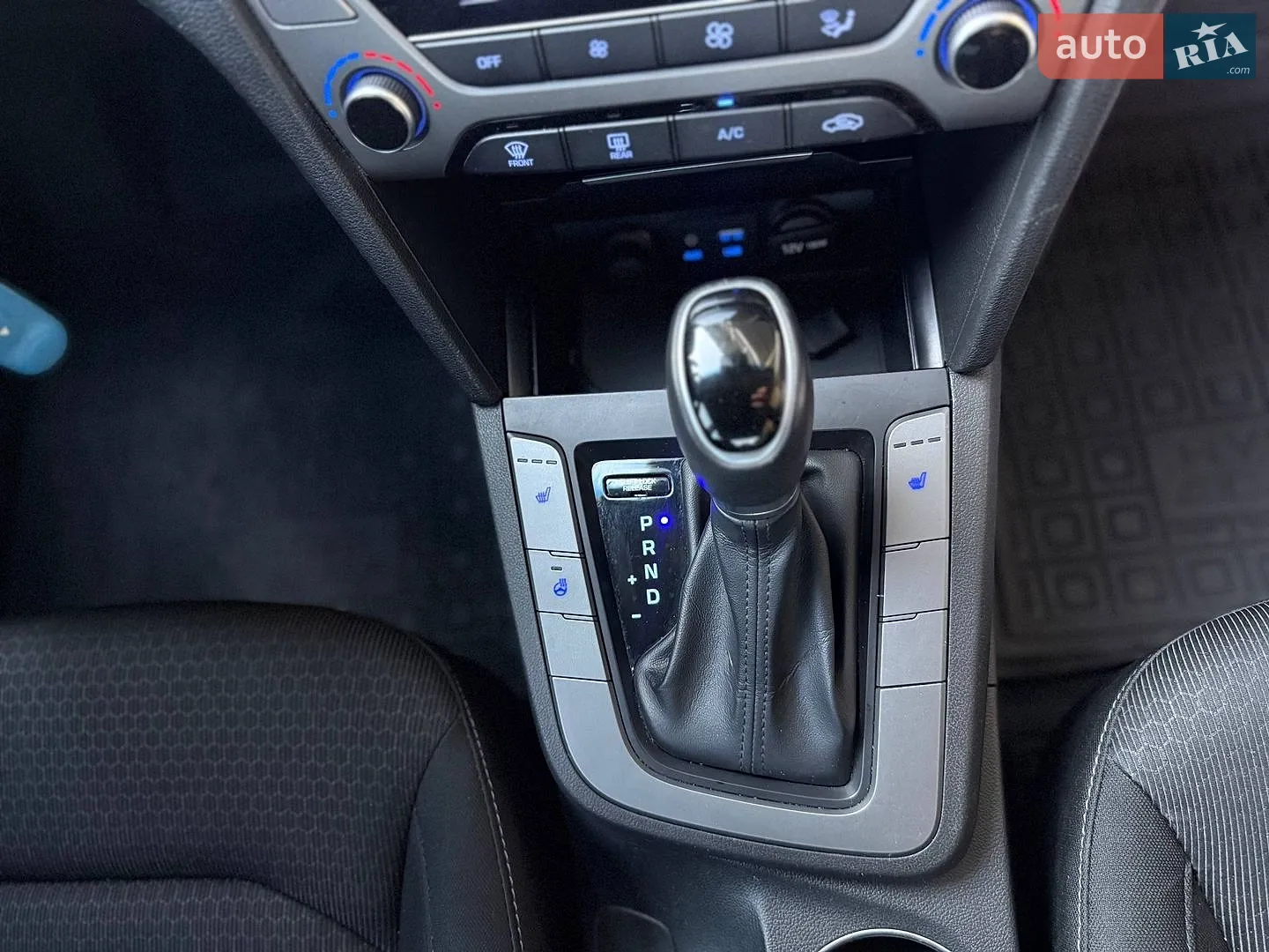 2018 Hyundai Elantra - мініатюра 21