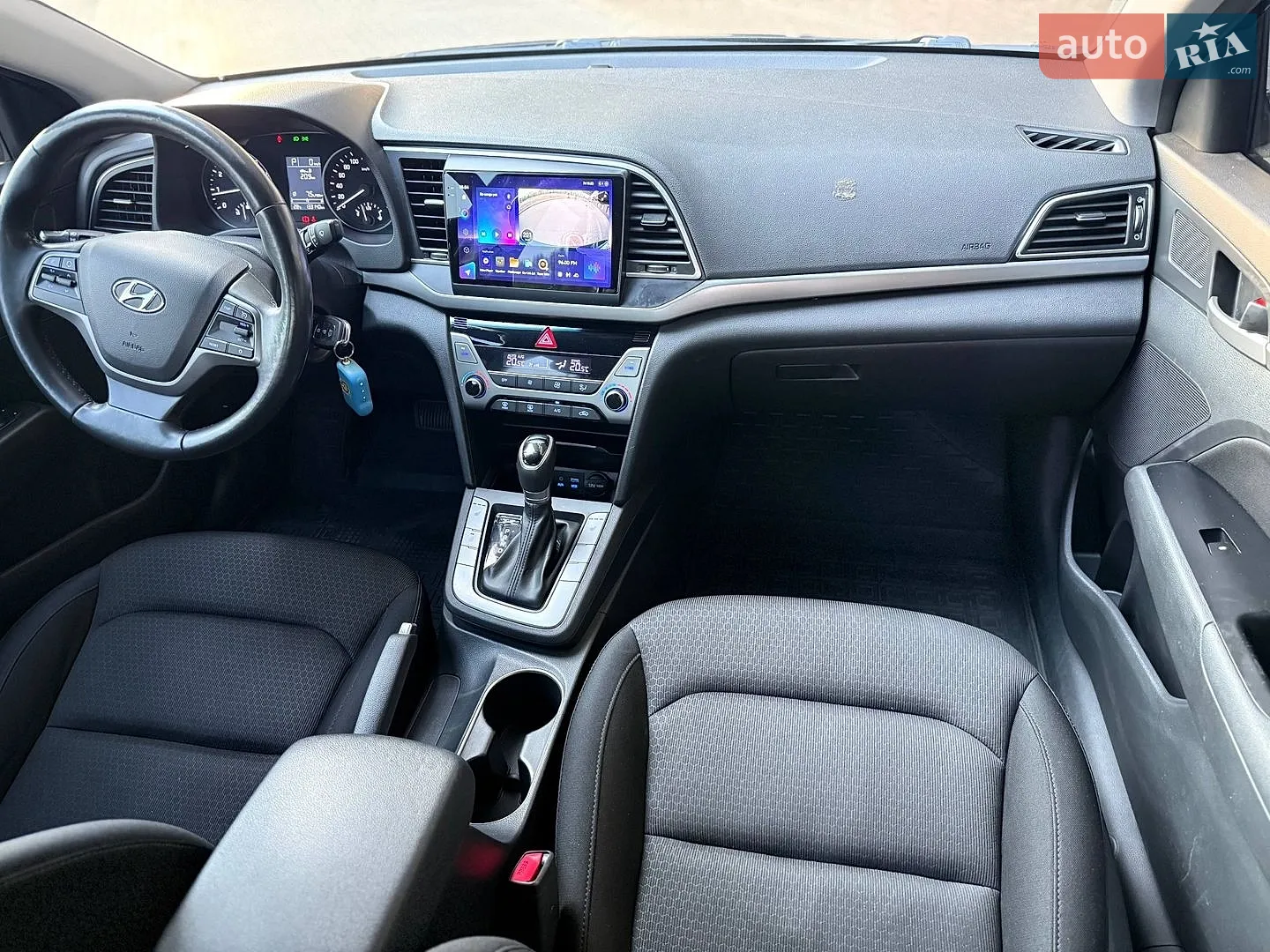 2018 Hyundai Elantra - мініатюра 19