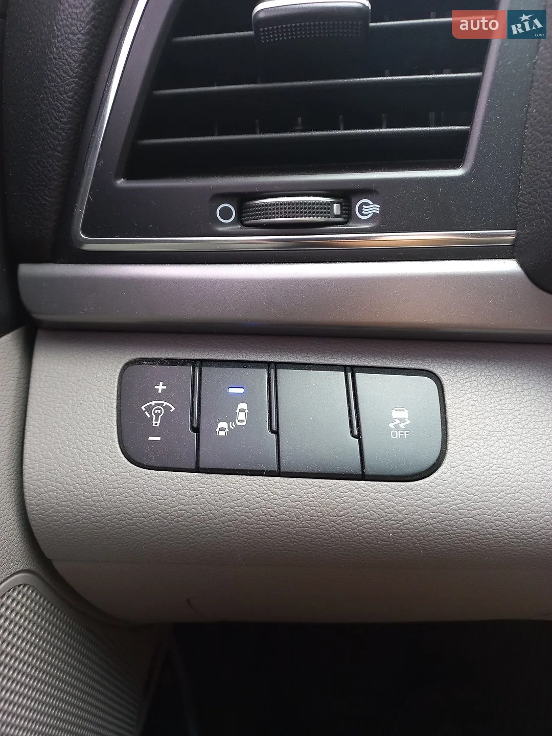 2016 Hyundai Elantra - мініатюра 11