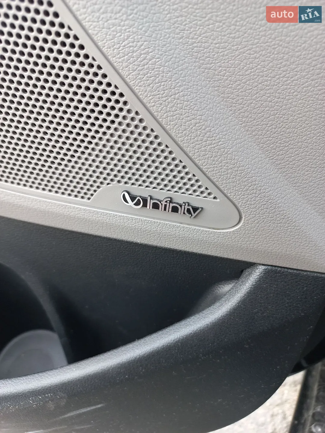 2016 Hyundai Elantra - мініатюра 21