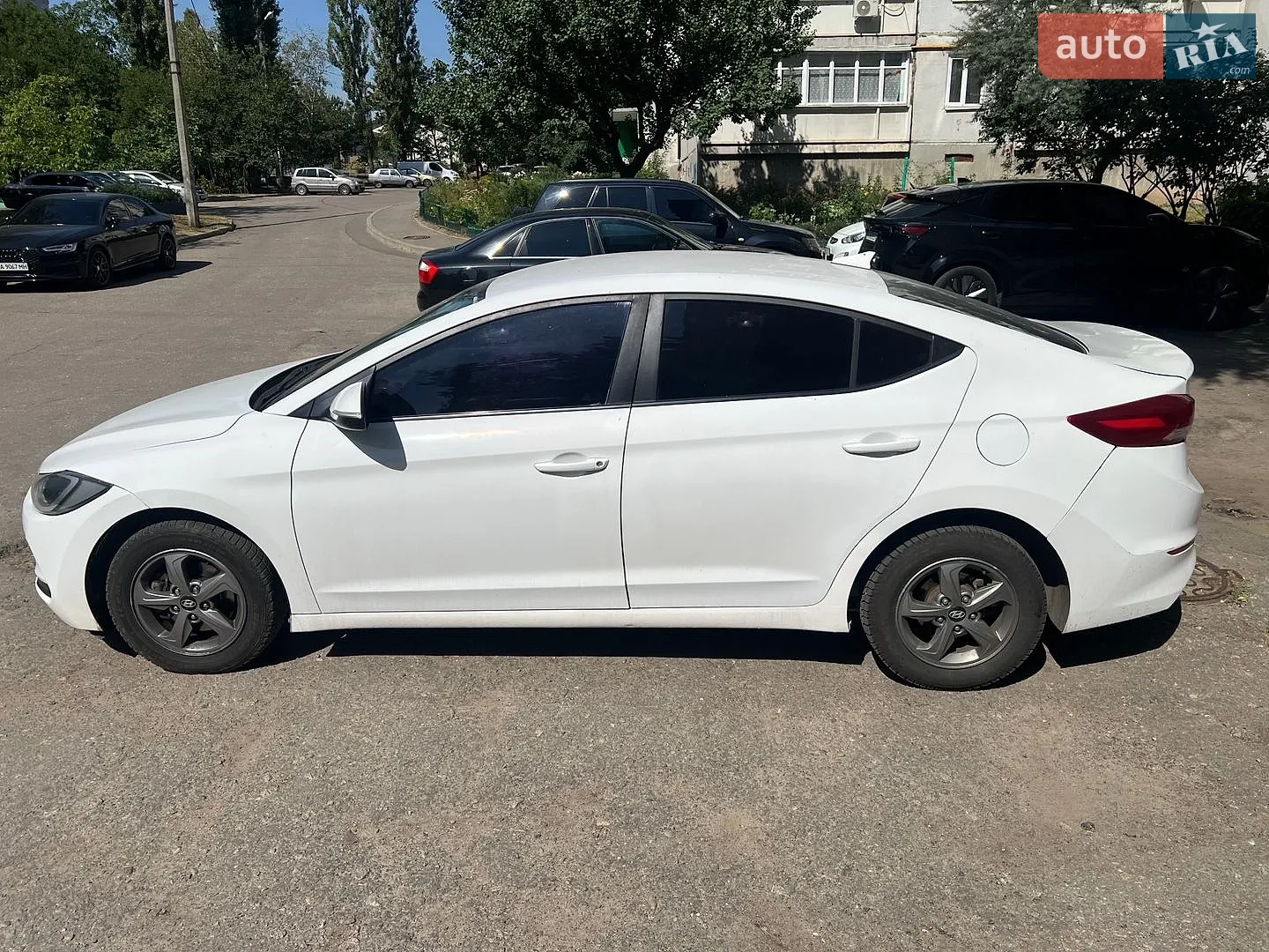 2017 Hyundai Elantra - мініатюра 4