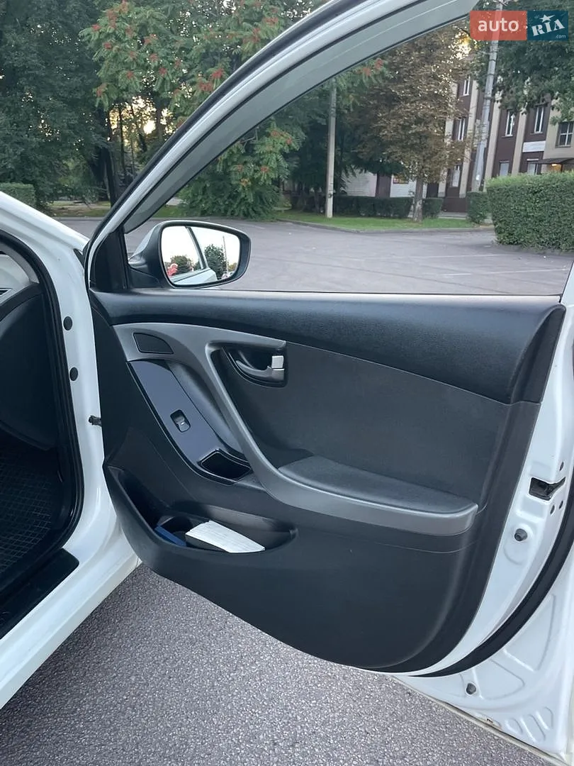 2012 Hyundai Elantra - мініатюра 14