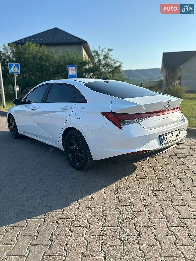 2022 Hyundai Elantra - мініатюра 8