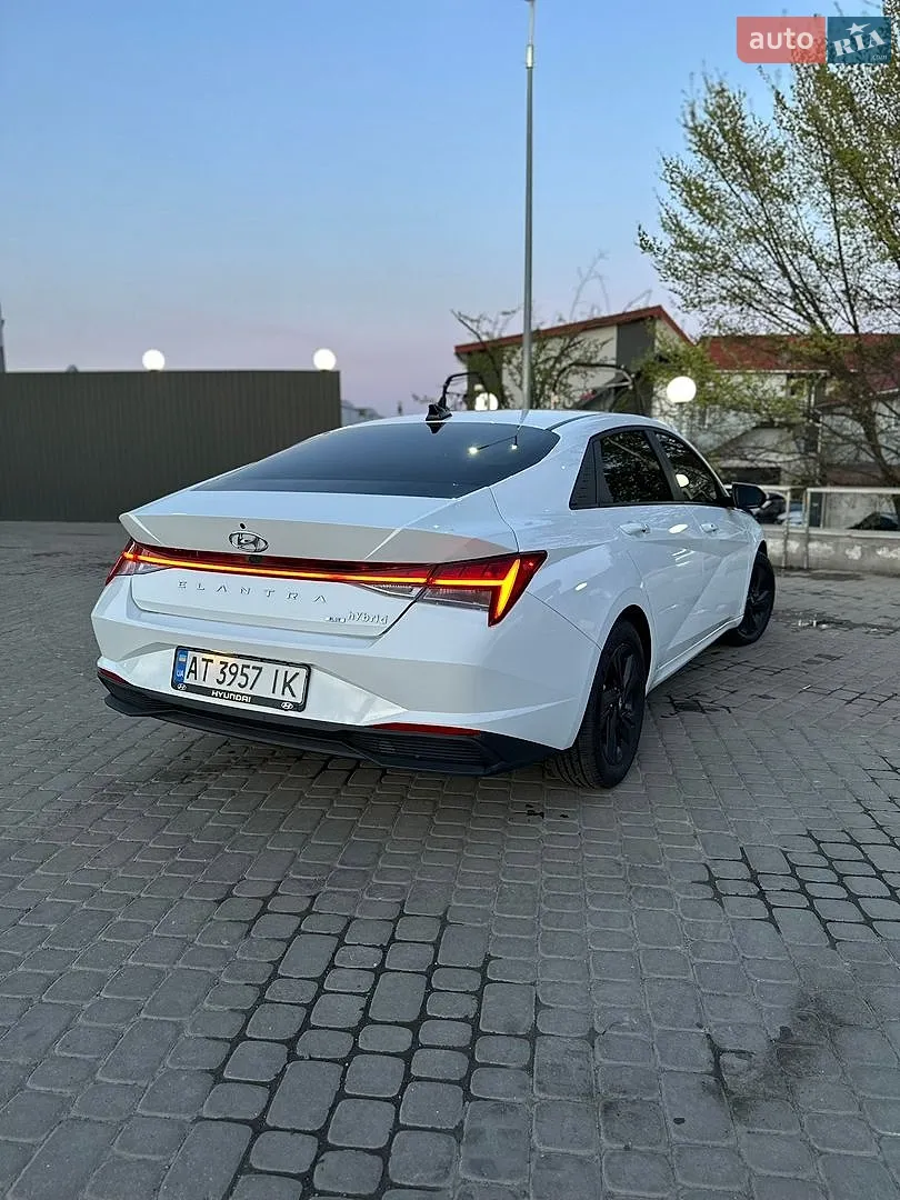 2022 Hyundai Elantra - мініатюра 9
