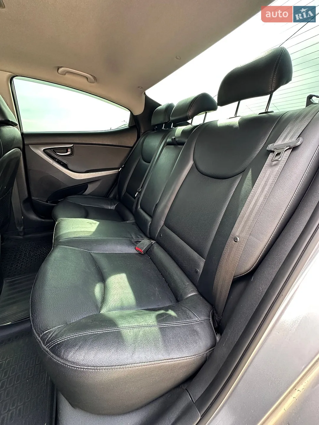 2013 Hyundai Elantra - мініатюра 21