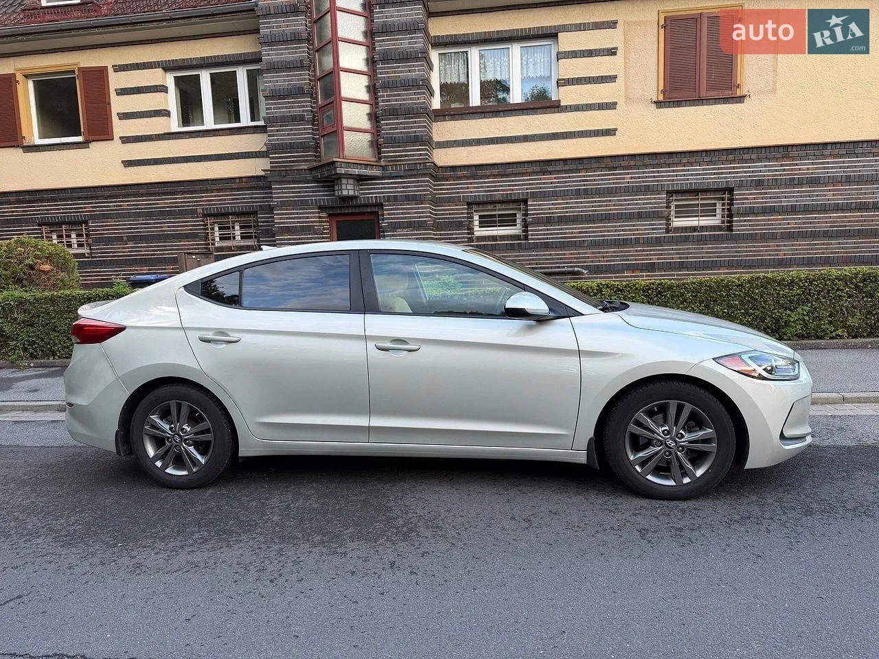 2018 Hyundai Elantra - мініатюра 6