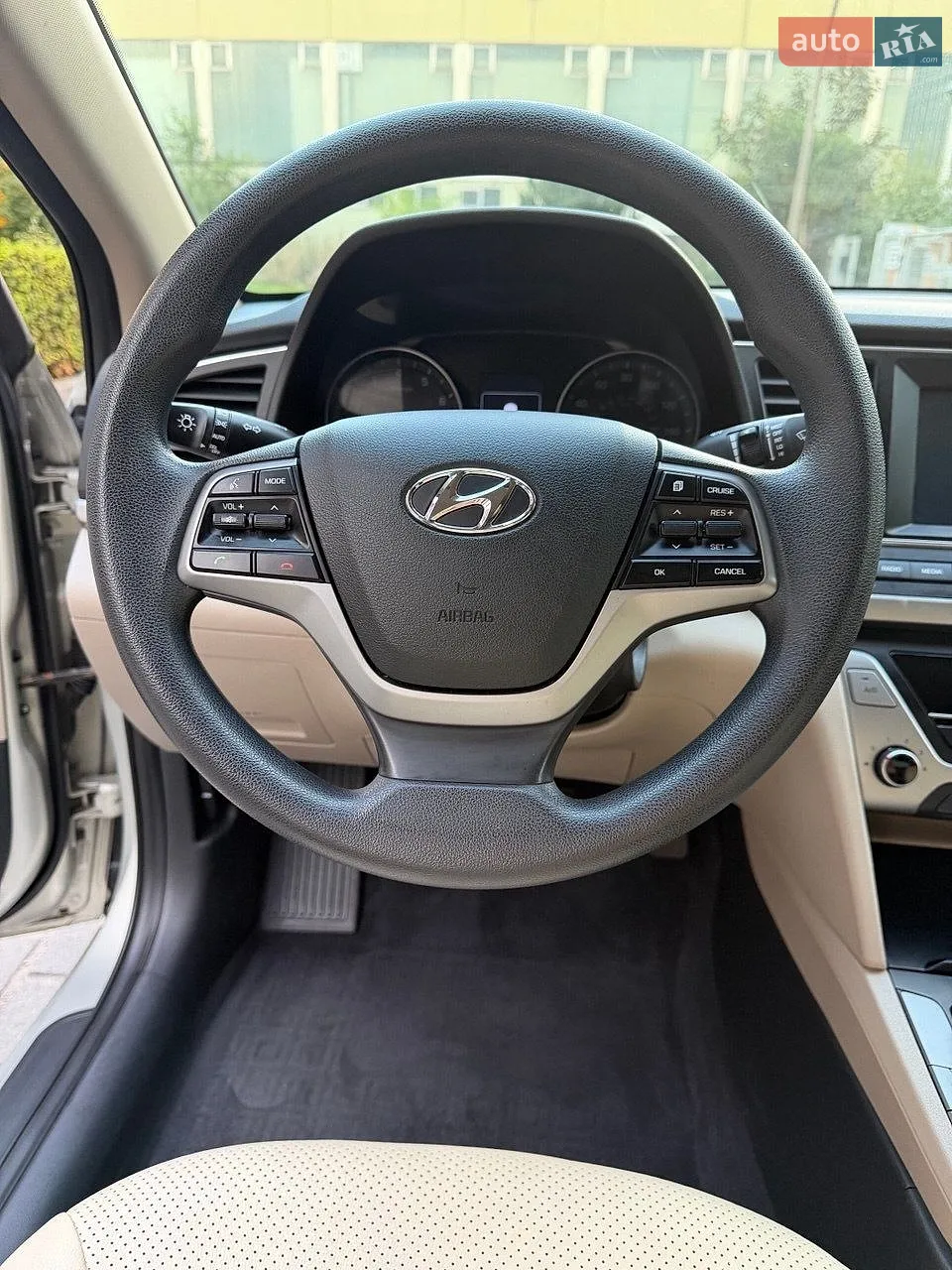 2018 Hyundai Elantra - мініатюра 14