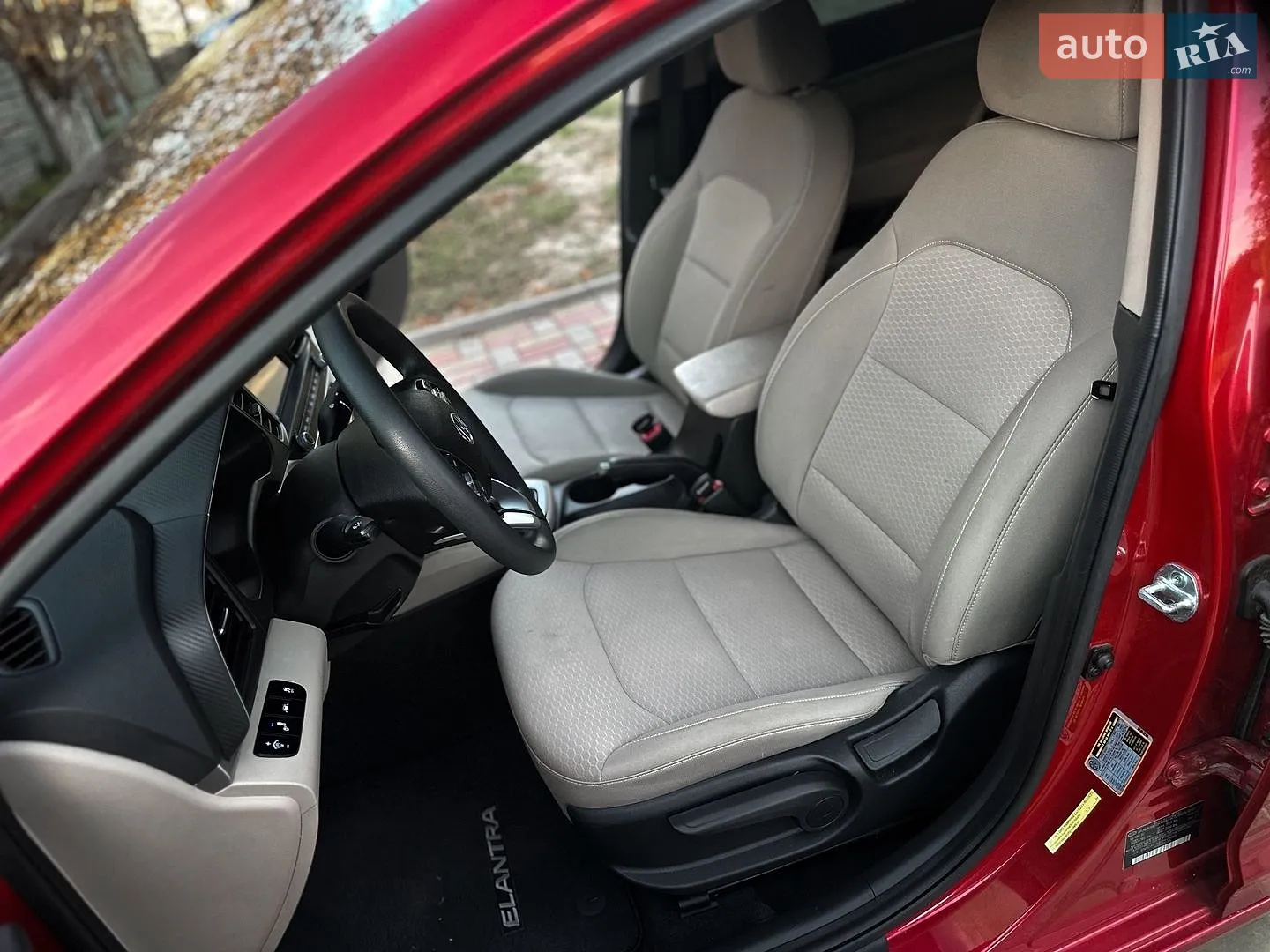 2020 Hyundai Elantra - мініатюра 12