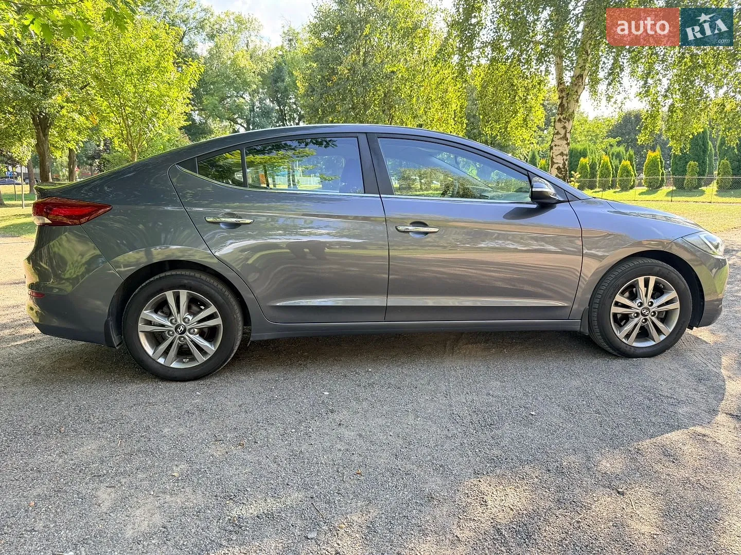 2018 Hyundai Elantra - мініатюра 14