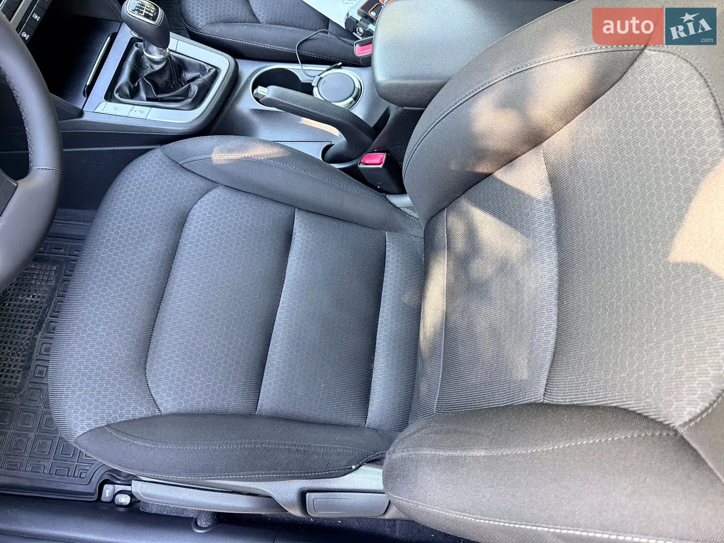 2018 Hyundai Elantra - мініатюра 25