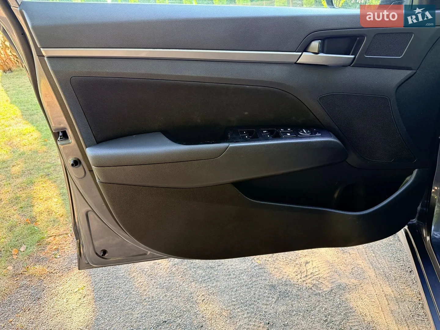 2018 Hyundai Elantra - мініатюра 20
