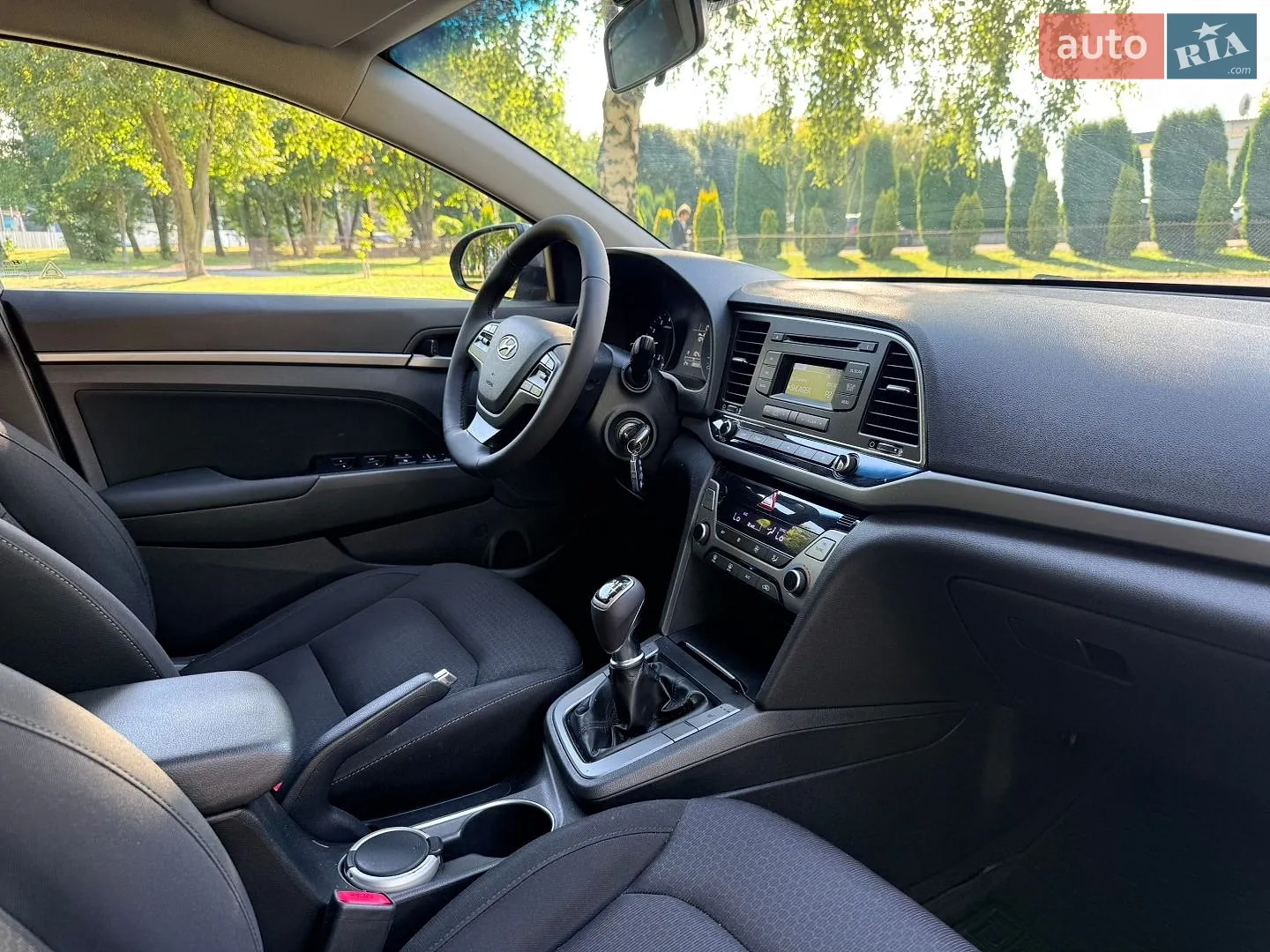 2018 Hyundai Elantra - мініатюра 27