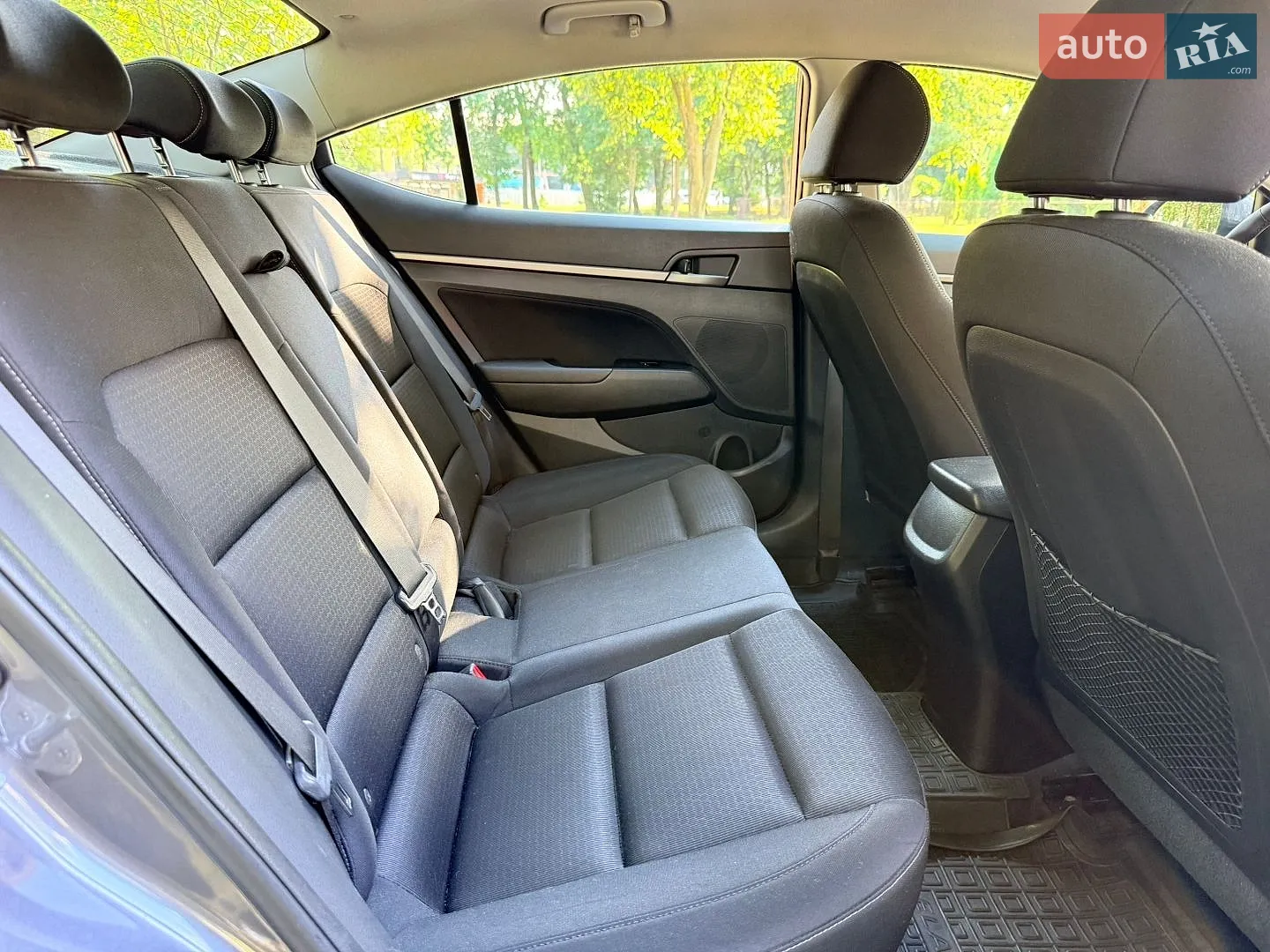 2018 Hyundai Elantra - мініатюра 29