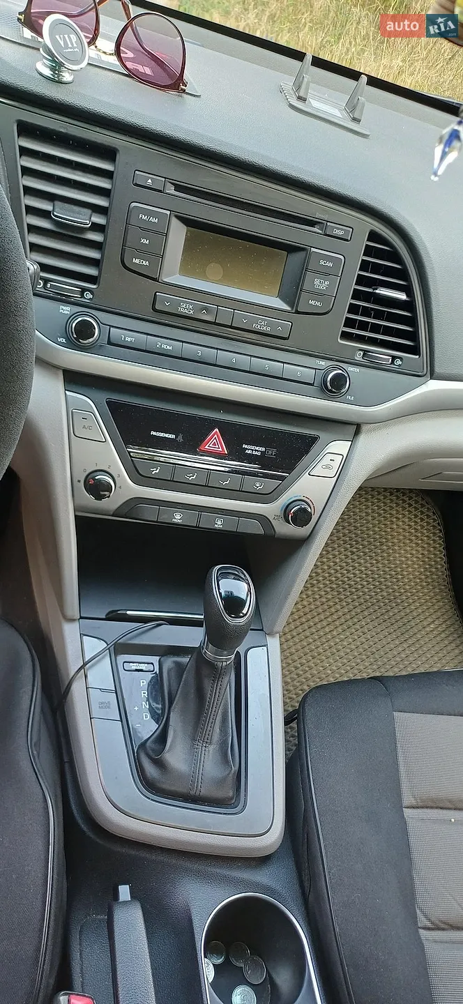 2016 Hyundai Elantra - мініатюра 8