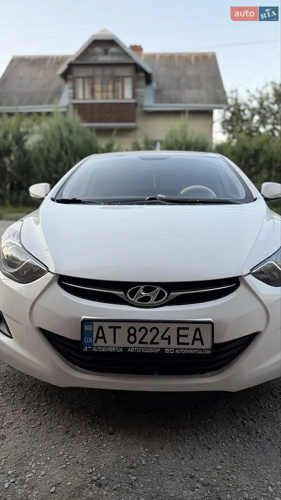 2013 Hyundai Elantra - мініатюра 19