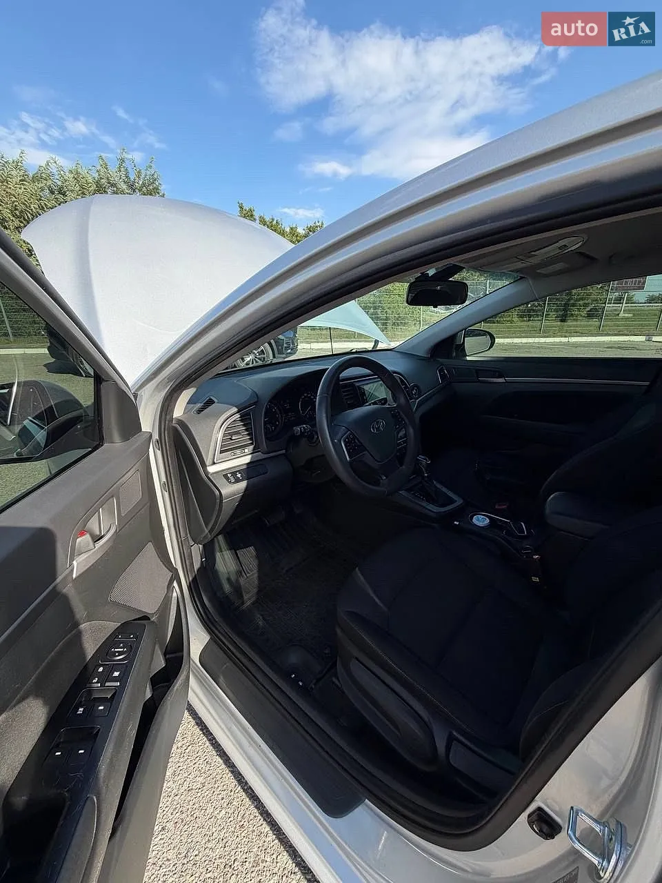 2017 Hyundai Elantra - мініатюра 13