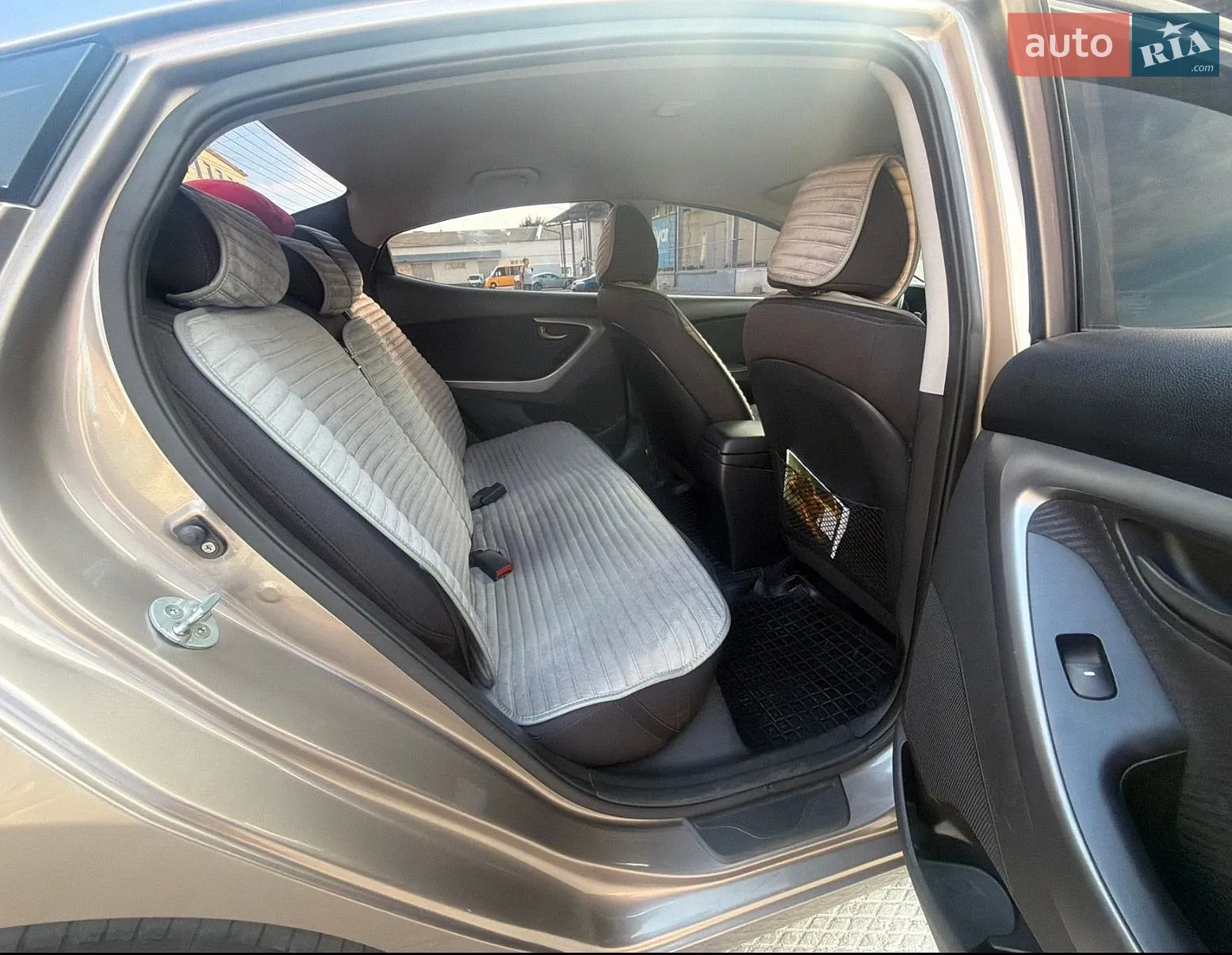 2013 Hyundai Elantra - мініатюра 9