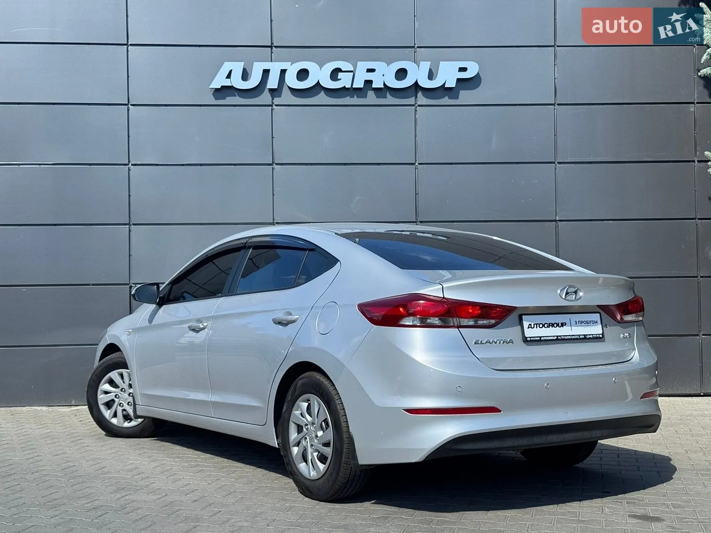 2016 Hyundai Elantra - мініатюра 9