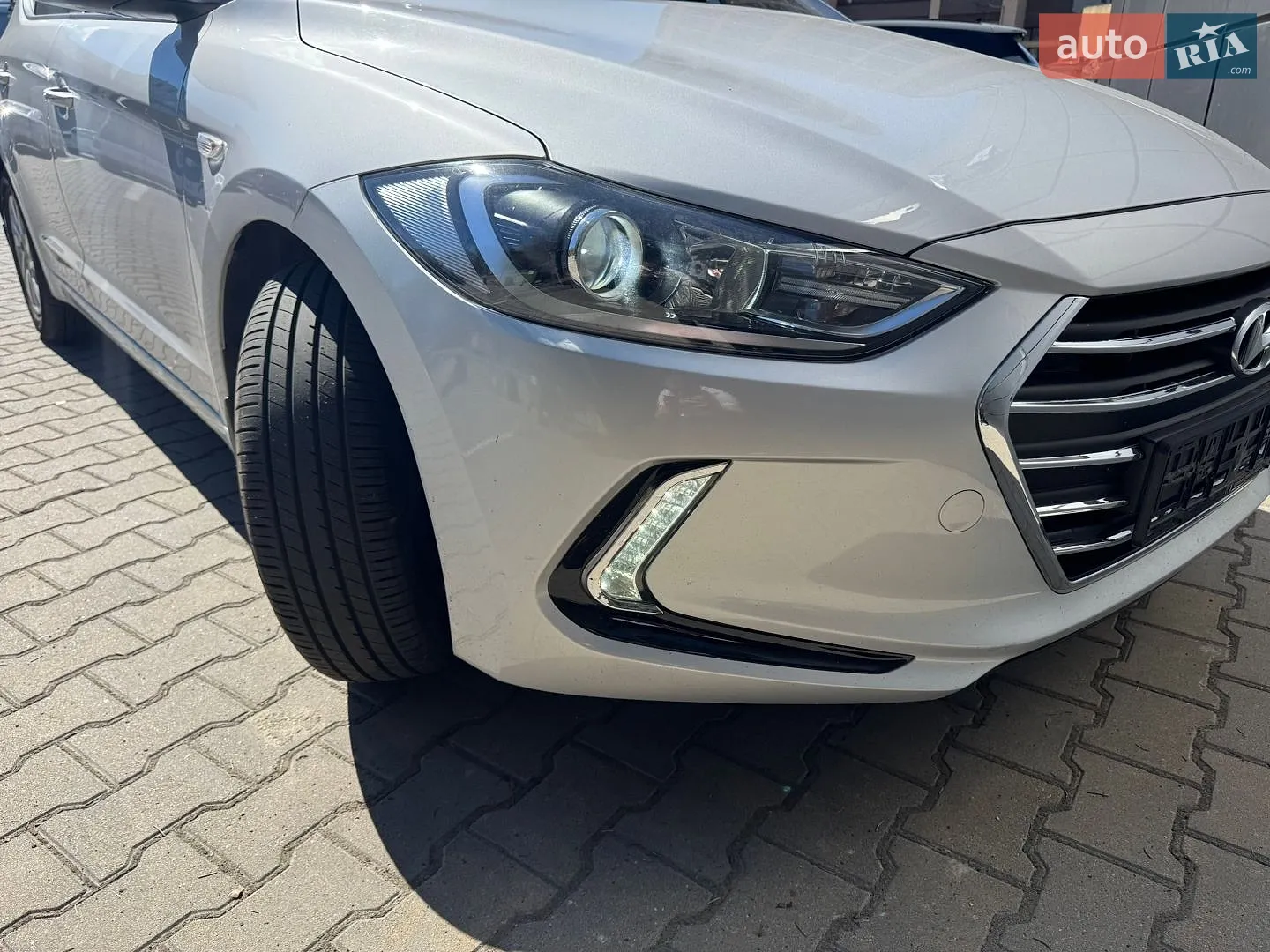 2016 Hyundai Elantra - мініатюра 18