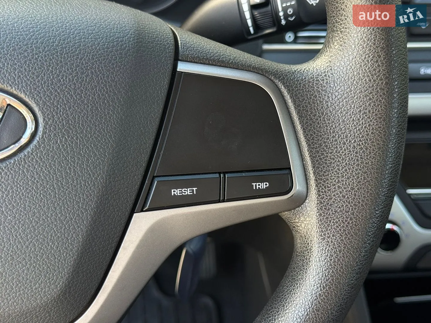2016 Hyundai Elantra - мініатюра 27