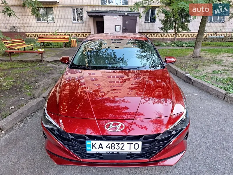 Hyundai Elantra 2023