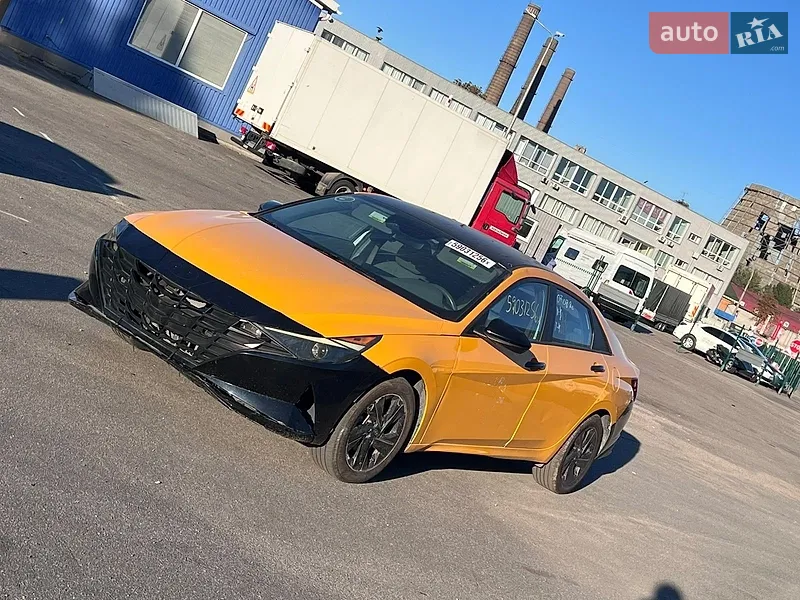Hyundai Elantra 2023