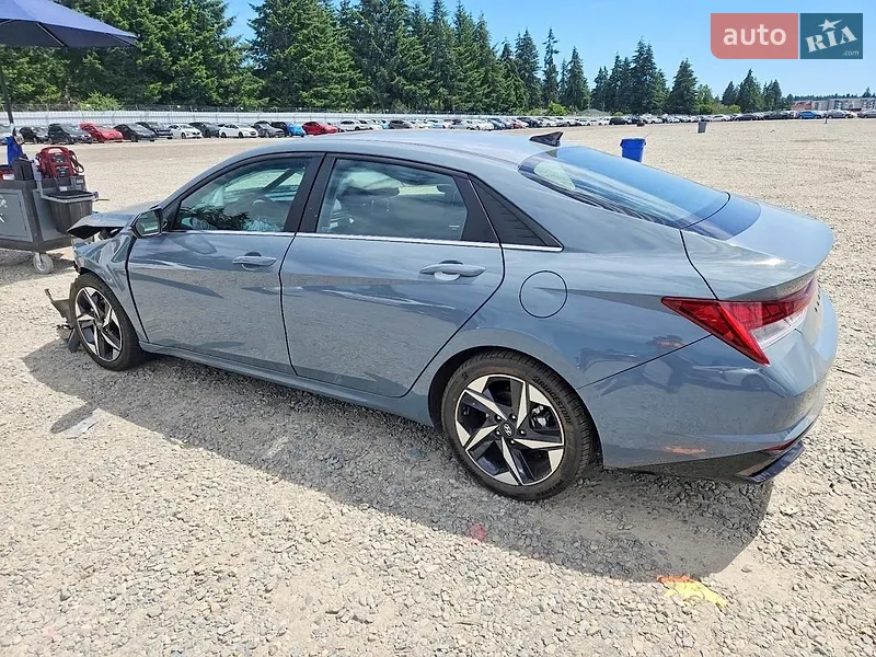 Hyundai Elantra 2022