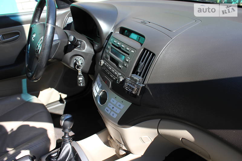 Седан Hyundai Elantra 2008 в Нікополі