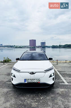 Позашляховик / Кросовер Hyundai Encino EV 2021 в 