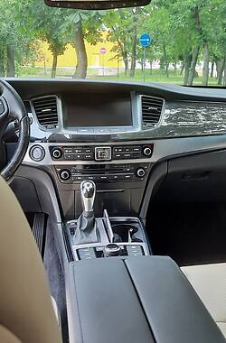 Седан Hyundai Equus 2015 в Кременчуці
