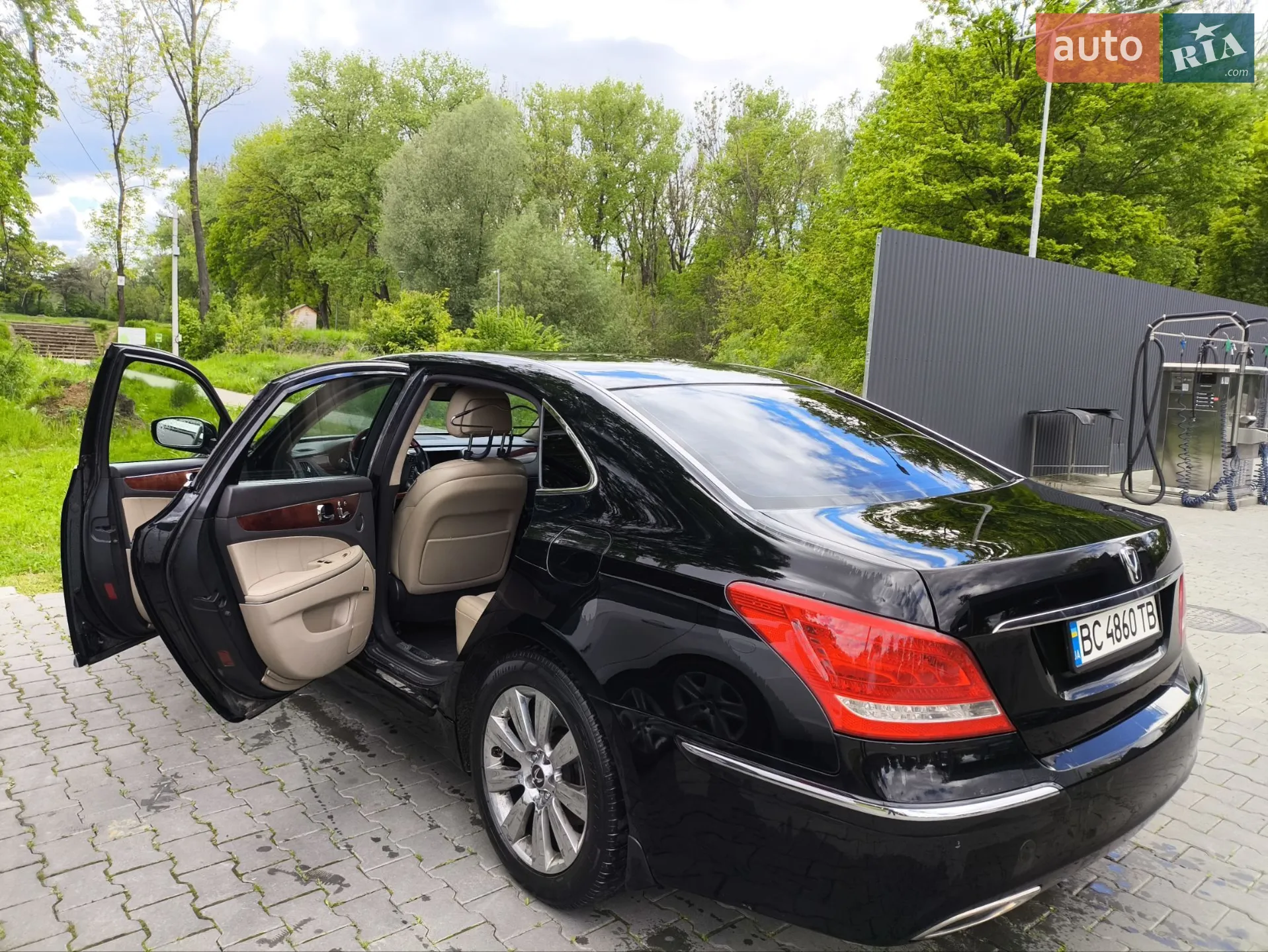 2011 Hyundai Equus - мініатюра 16
