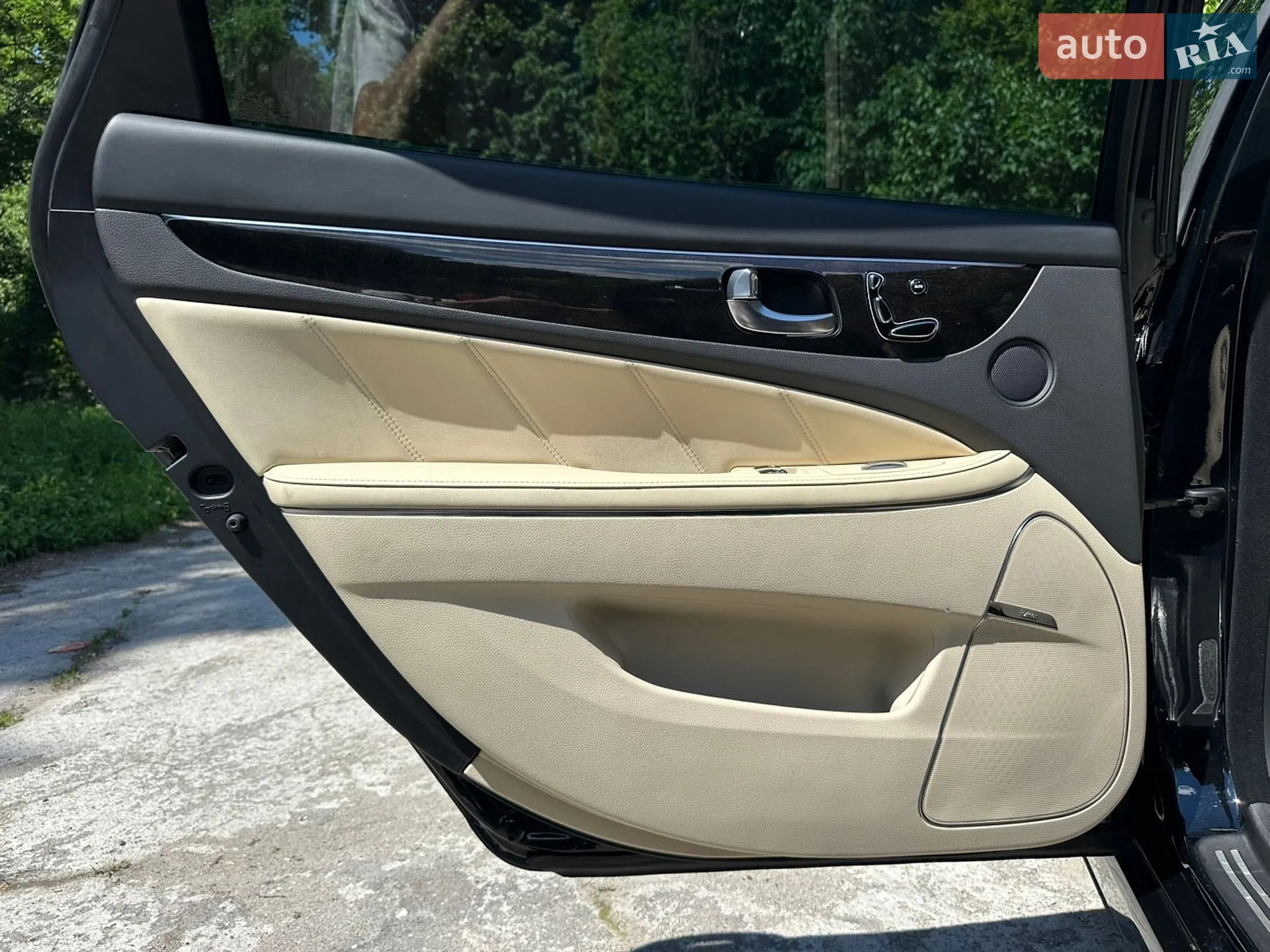 2015 Hyundai Equus - мініатюра 37