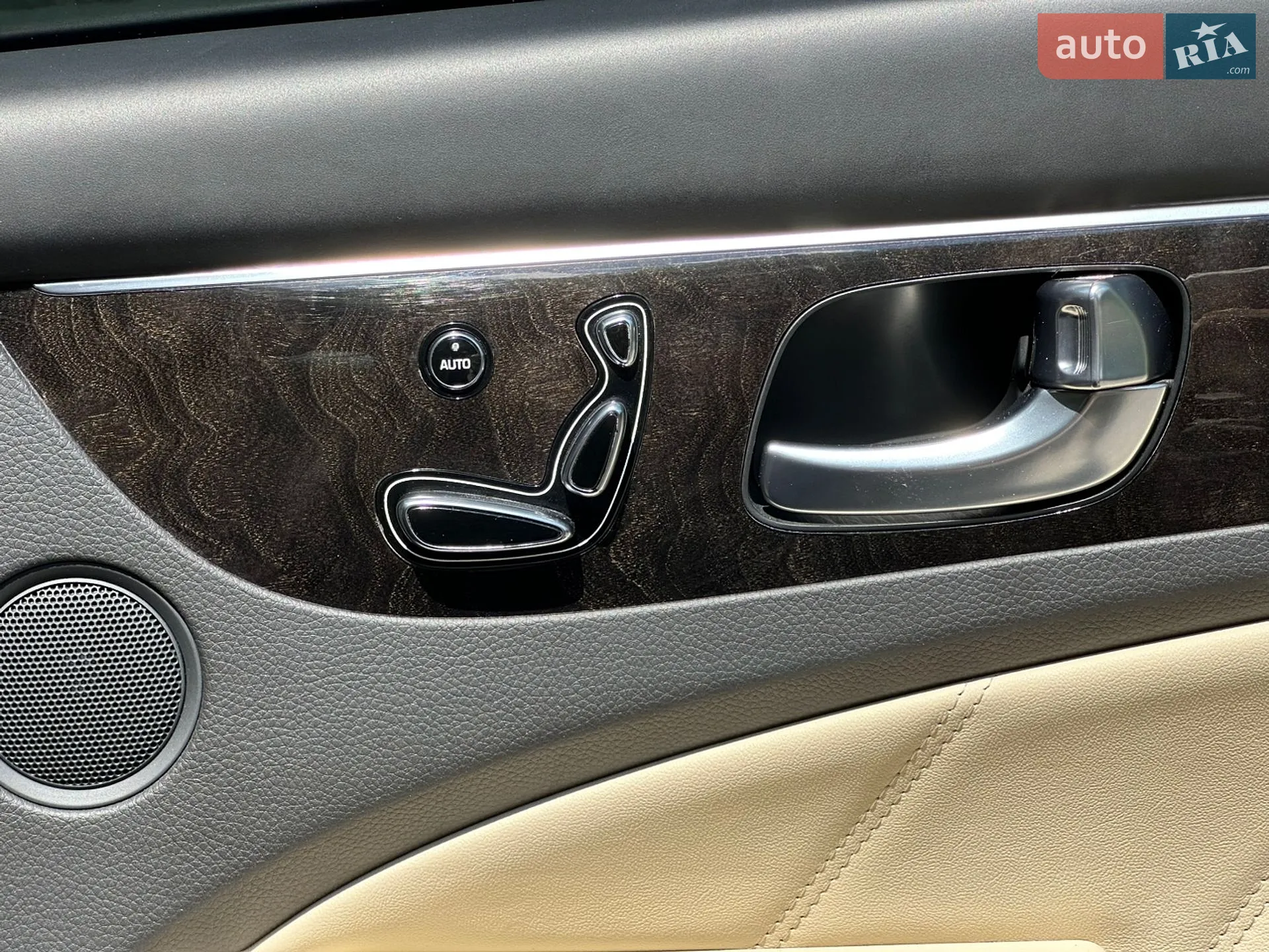 2015 Hyundai Equus - мініатюра 45