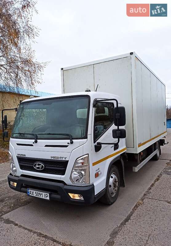 Вантажний фургон Hyundai EX8 2020 в Чугуєві