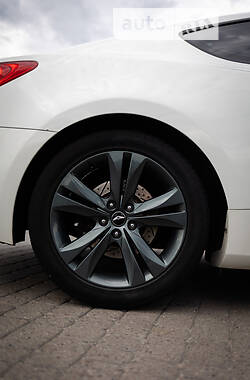 Купе Hyundai Genesis Coupe 2011 в 