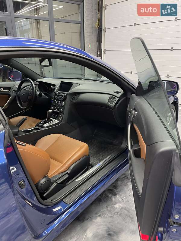Купе Hyundai Genesis Coupe 2015 в Киеве