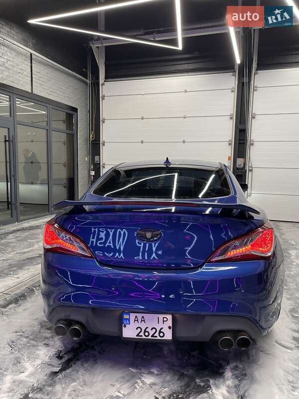 Купе Hyundai Genesis Coupe 2015 в Киеве
