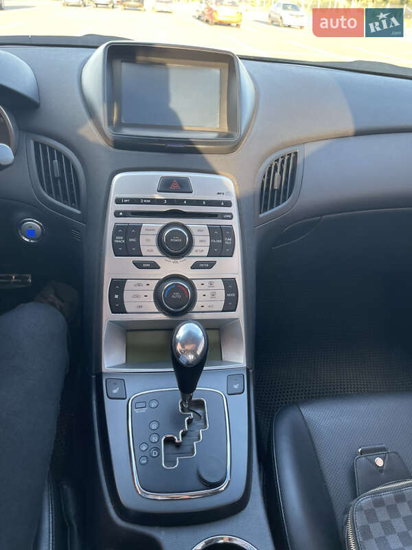Купе Hyundai Genesis Coupe 2009 в Днепре