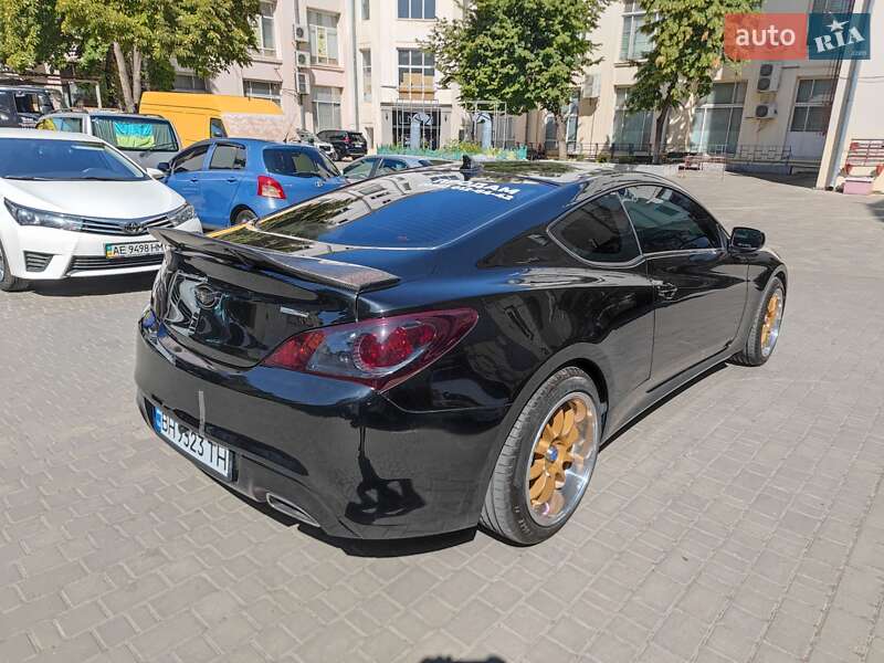 Hyundai Genesis Coupe 2011