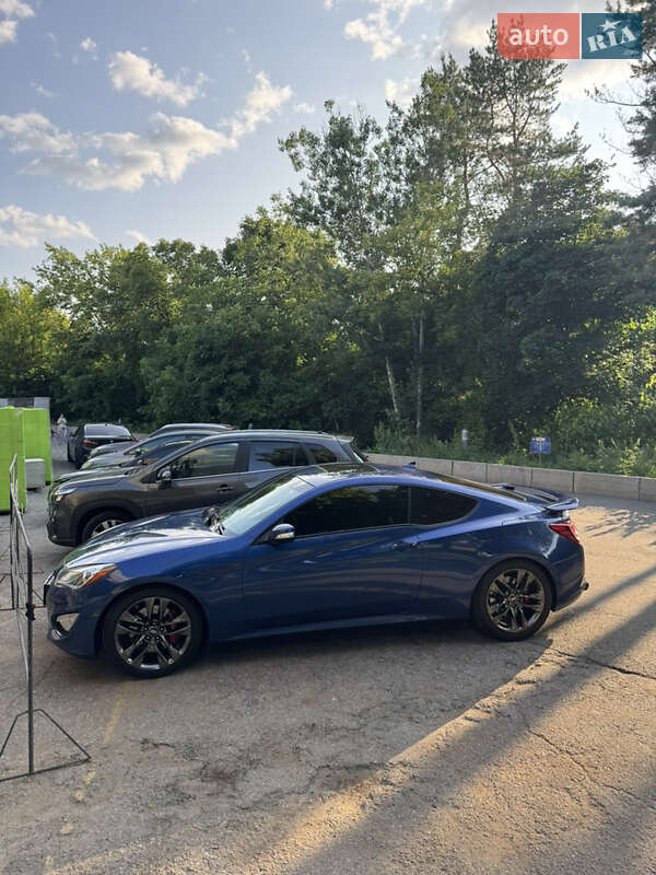 Купе Hyundai Genesis Coupe 2015 в Киеве
