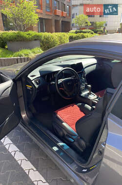 Купе Hyundai Genesis Coupe 2012 в 